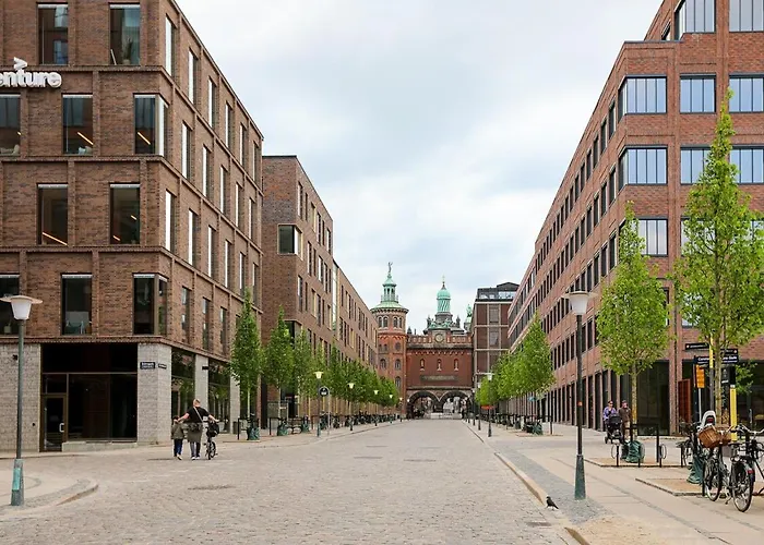 Modern Minimalist With Panoramic Views *