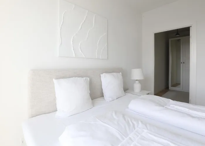 Lejlighed Modern Minimalist With Panoramic Views *